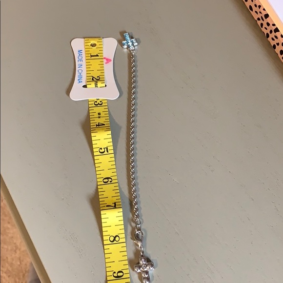 Sworvski crystal cross bracelet - Picture 4 of 4